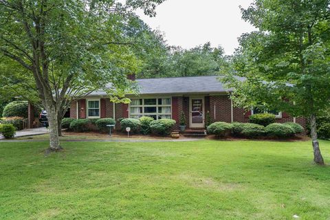 107 Kent Place
