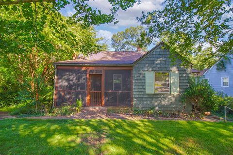 110 White Oak Rd.