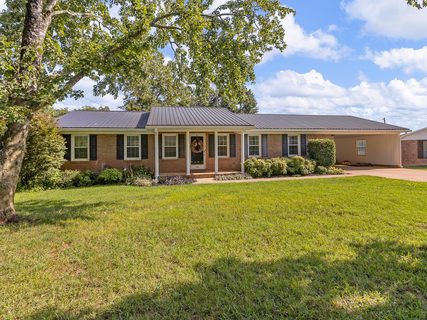 106 Phillips Cir