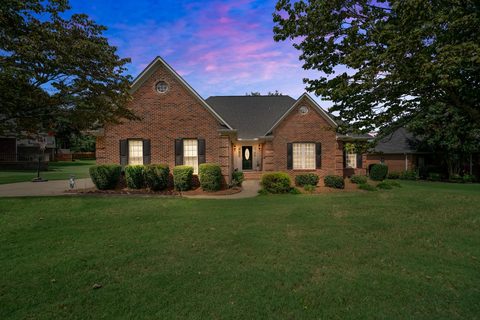 820 Gorham Dr