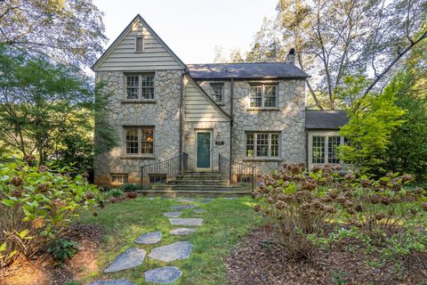 26 Woodburn Road