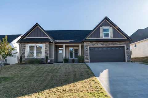 908 Hunterdale