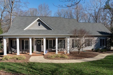 402 Winding Oak Drive sold home in Forest Creek, Woodruff, SC
