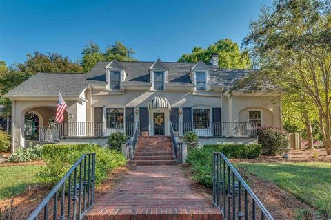 18 Woodburn Road