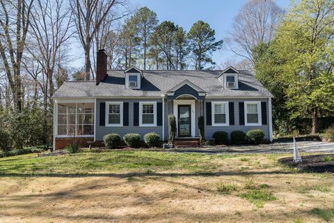 103 Windsor Ave