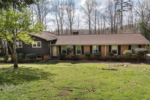 205 Woodlake Drive