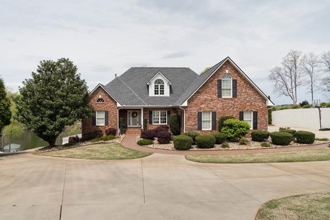 300 W Caledonia Court