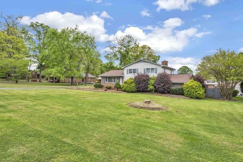 Previously sold for $305,000