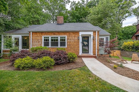 392 Forest Avenue