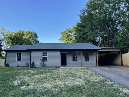 126 Willowood Dr