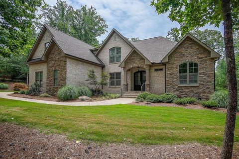 127 Turnberry Drive