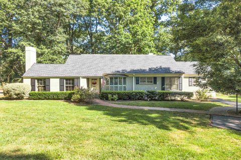 102 Greenbriar Road