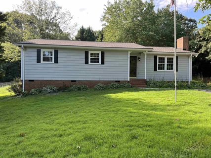 319 Woodsong Dr sold home in Northwoods, Inman, SC