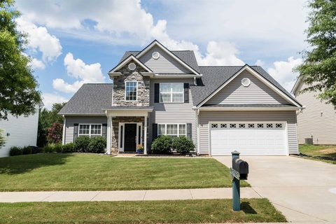 325 Archway Court