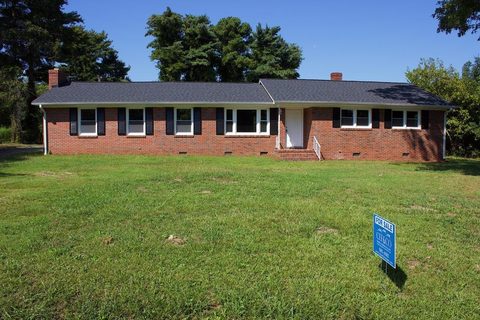 104 Madison Cir