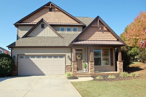 402 Bridgewood Ct.