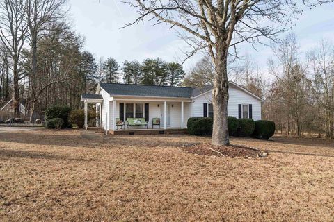 226 Mason Drive sold home in Northwoods, Inman, SC
