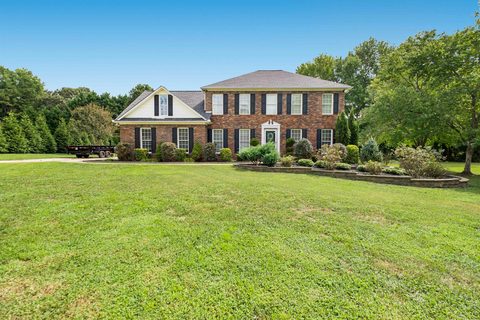 221 Hunters Pointe Dr sold home in Hunters Pointe, Spartanburg, SC