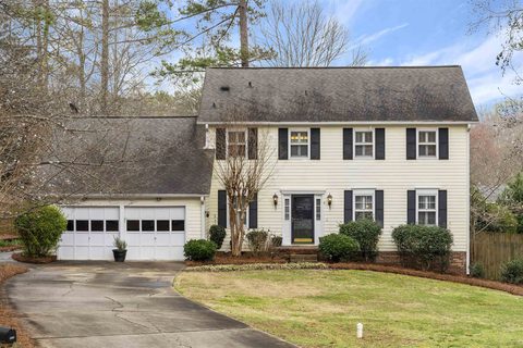207 Fernbrook Cir
