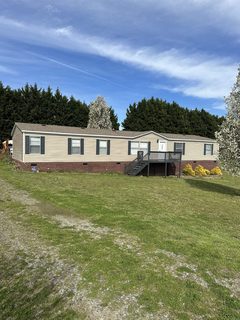 909 Dempsey Ct sold manufactured home in Apple Orchard Est, Inman, SC