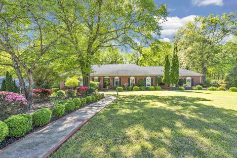136 Fernbrook Circle