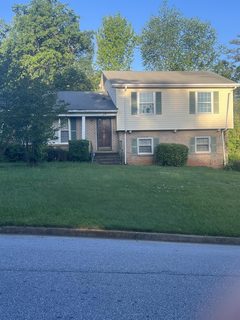 209 Fieldcrest Lane