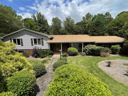 Previously sold for $415,000