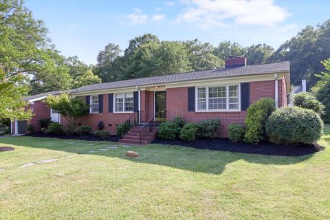 107 Greenbriar Rd