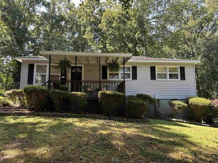735 Springhill