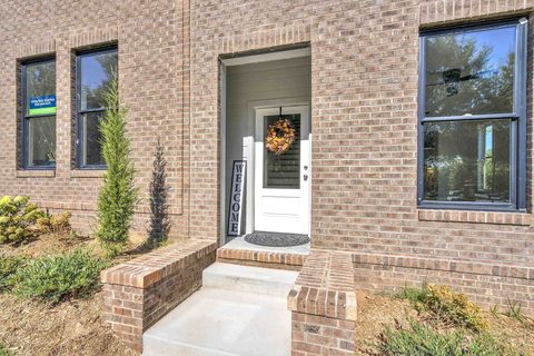 286 College Street sold townhome in The Village At Creekside, Spartanburg, SC