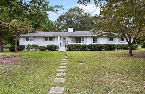109 Henson St