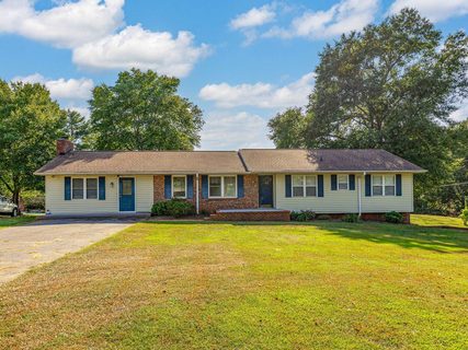 140 Meadowbrook Lane sold home in Meadowbrook, Inman, SC