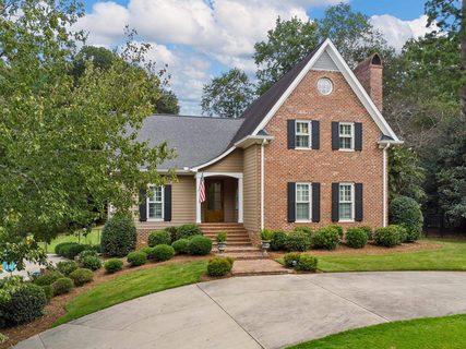 203 Fernbrook Circle