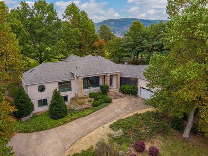 1 May Apple Way sold home in Cliffs Glassy, Landrum, SC