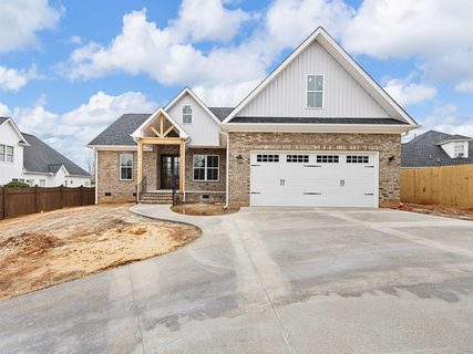 207 W Coosaw Court
