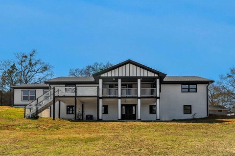 105 Clary Drive sold home in Rolling Green, Spartanburg, SC