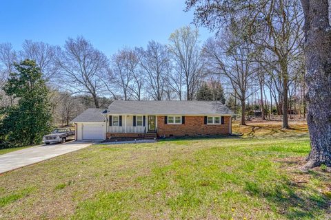 118 Brookgreen Drive sold home in Meadowbrook Farm, Inman, SC