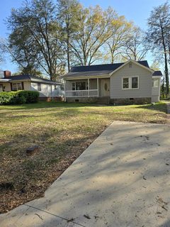 129 La Salle Court