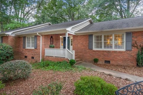 103 Fernbrook Circle