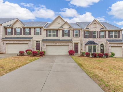 377 Bellerive Dr sold townhome in Townes at River Falls, Duncan, SC