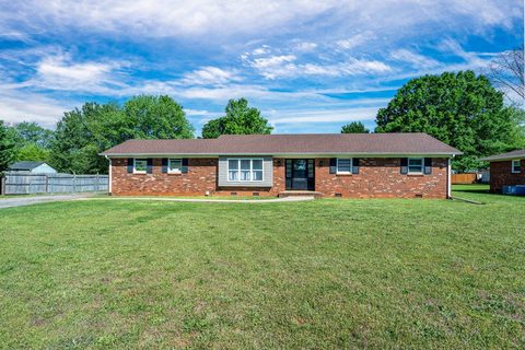 1 Montford Avenue sold home in Green Acres, Boiling Springs, SC