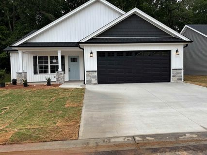 115 W Caylee Way