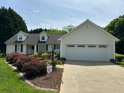 328 Shallowford Drive sold home in Shallowford, Boiling Springs, SC