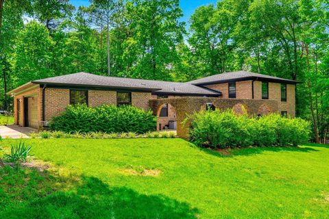 206 Woodwind Court