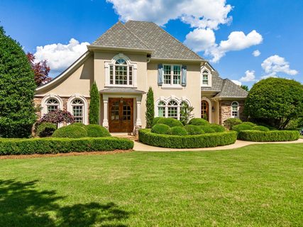 203 Indian Wells Drive