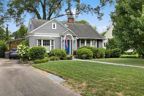 541 Palmetto St