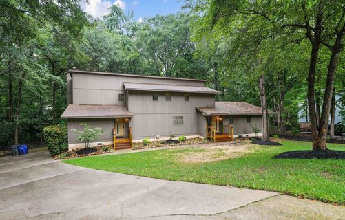 208 Fernbrook Circle