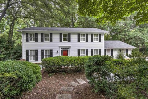 116 Fernbrook Circle