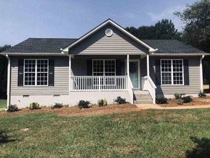 555 Signal Hill Lane sold home in Rainbow Acres, Inman, SC
