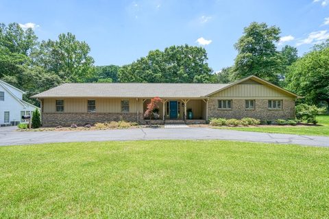 42 Lake Forest Drive sold home in Lakeforest Hills, Spartanburg, SC
